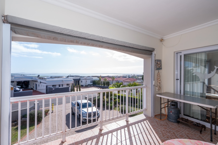 5 Bedroom Property for Sale in Myburgh Park Western Cape